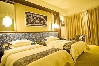 فنغهوانغ Miaozu Buyi Hotel المظهر الخارجي الصورة